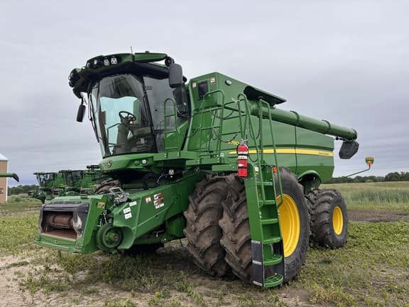 Image of John Deere S780 Primary image