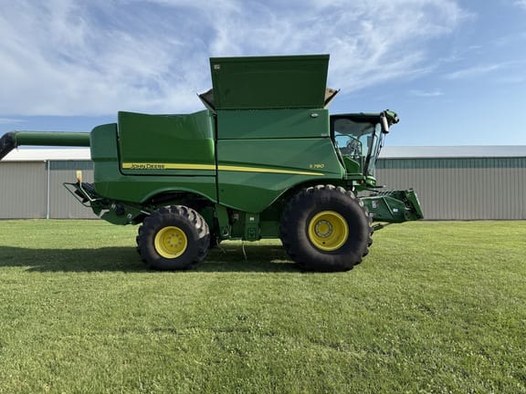 Main image John Deere S780