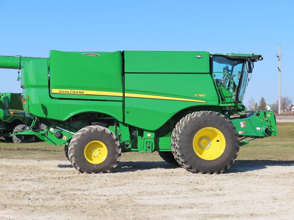 Image of John Deere S780 Primary image