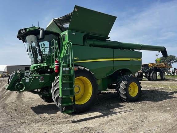 2023 John Deere S780 Equipment Image0