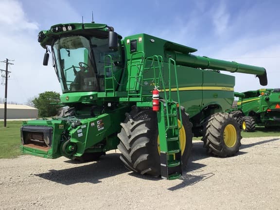 Image of John Deere S780 Primary image