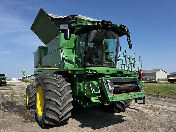 Image of John Deere S780 equipment image 2