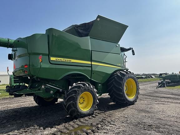 Image of John Deere S780 equipment image 4