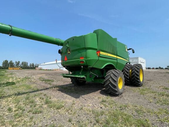 Image of John Deere S780 equipment image 3