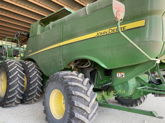 Image of John Deere S780 equipment image 1