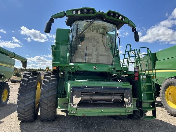 Image of John Deere S780 equipment image 1