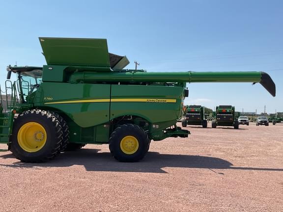 Image of John Deere S780 equipment image 4
