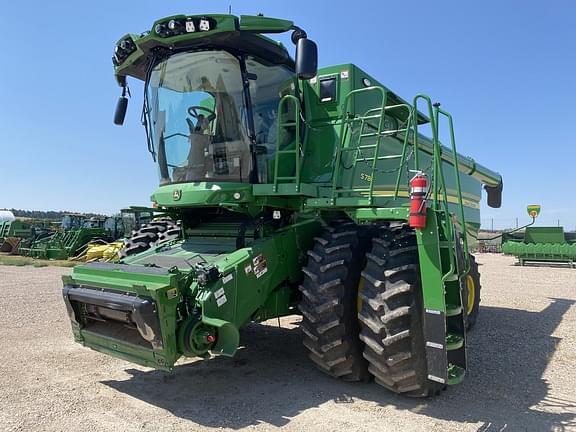 Image of John Deere S780 Primary image