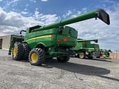 Thumbnail image John Deere S780 3