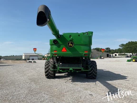 Image of John Deere S780 equipment image 2
