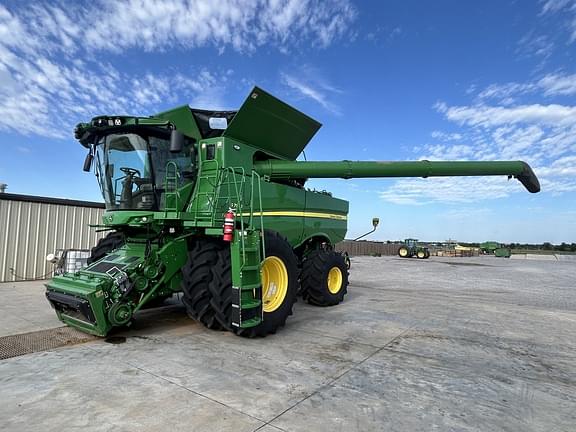 Image of John Deere S780 Primary image