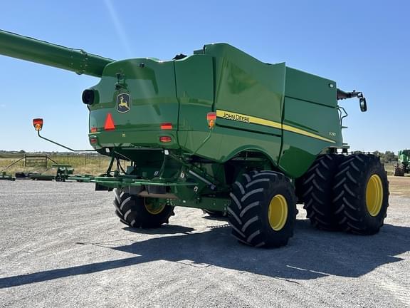 Image of John Deere S780 equipment image 4
