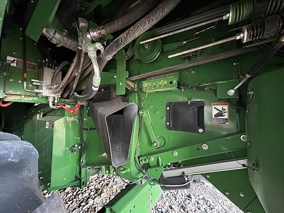 Image of John Deere S780 equipment image 4