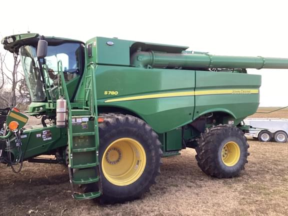 Image of John Deere S780 Primary image