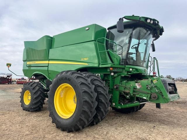 Image of John Deere S780 equipment image 1