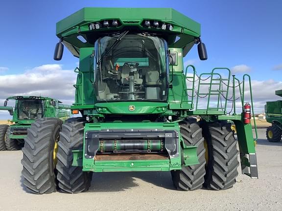 Image of John Deere S780 equipment image 2