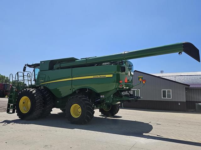 Image of John Deere S780 equipment image 4
