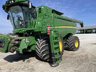 Main image John Deere S780 10