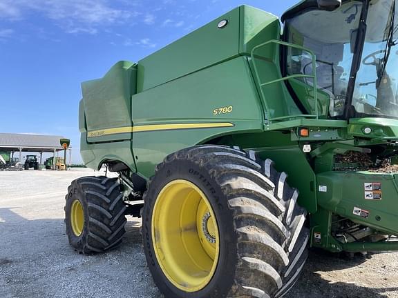 Image of John Deere S780 equipment image 1