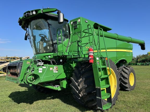 2023 John Deere S780 Equipment Image0