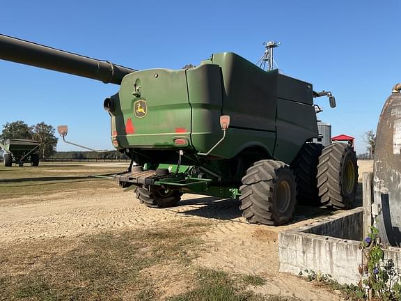 Image of John Deere S780 equipment image 1