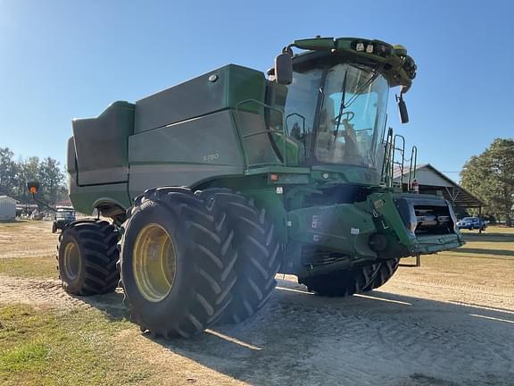 Image of John Deere S780 equipment image 4