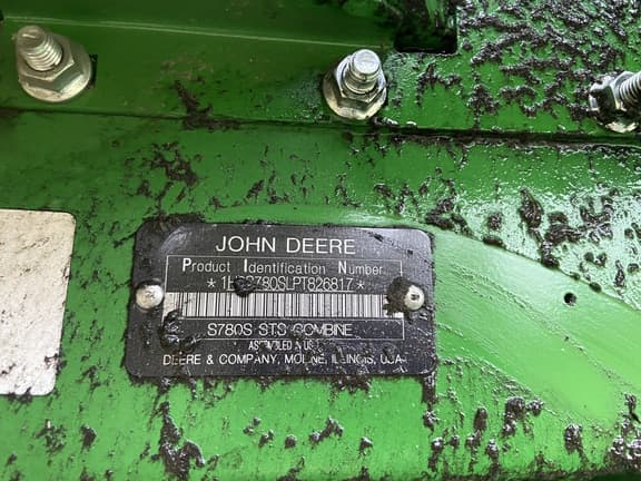 Image of John Deere S780 Image 1
