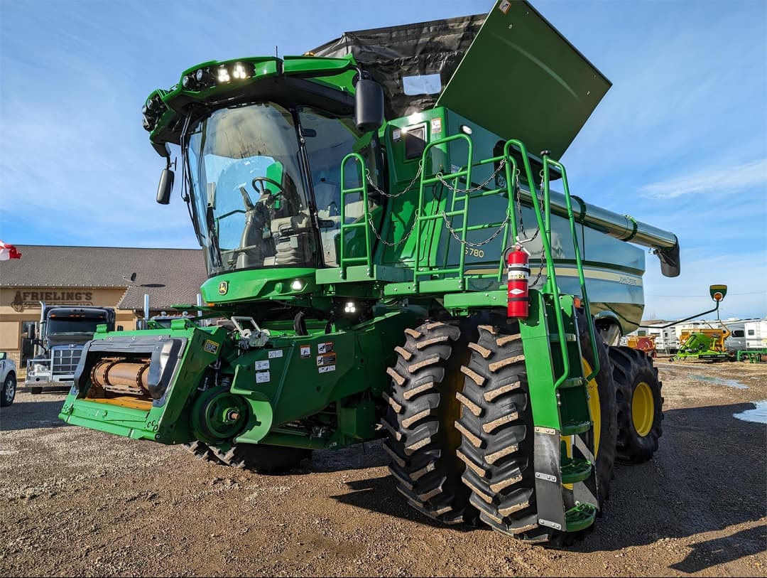 Image of John Deere S780 Primary image