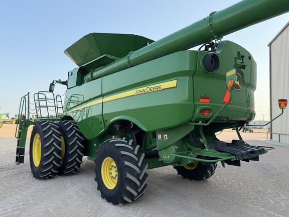 Image of John Deere S780 equipment image 2
