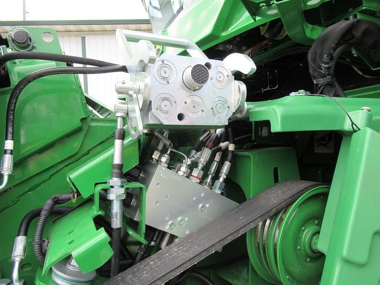 Main image John Deere S780 10