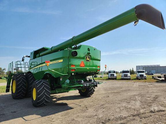 Image of John Deere S780 equipment image 2