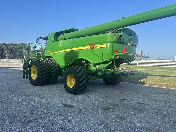 Image of John Deere S780 equipment image 3