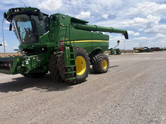 2023 John Deere S780 Equipment Image0