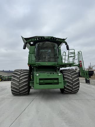 Image of John Deere S780 equipment image 2