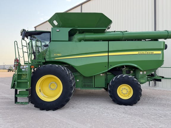 2023 John Deere S780 Equipment Image0