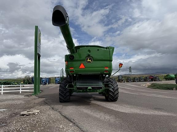 Image of John Deere S780 equipment image 3