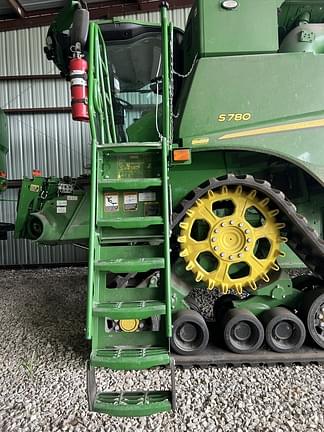 Image of John Deere S780 equipment image 4