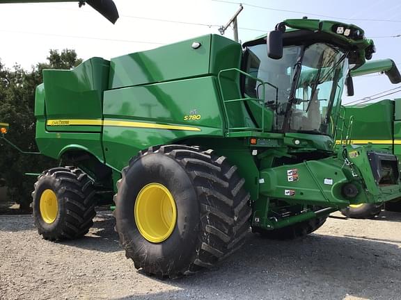 Image of John Deere S780 equipment image 1