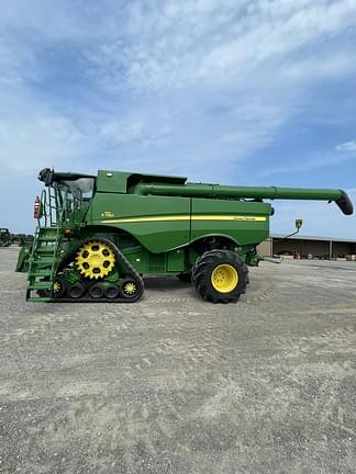 Image of John Deere S780 equipment image 1