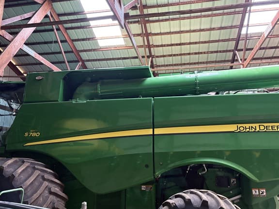 Image of John Deere S780 equipment image 1