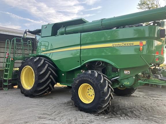 Image of John Deere S780 equipment image 1