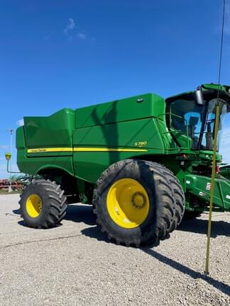 Image of John Deere S780 equipment image 2