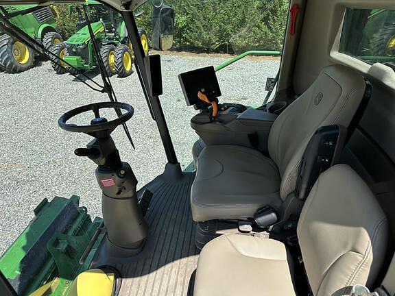 Image of John Deere S780 equipment image 4