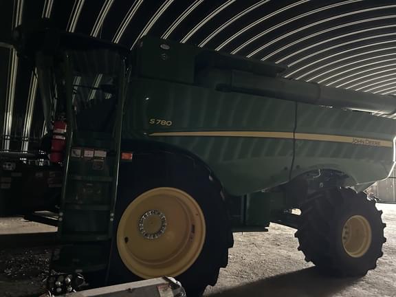 Image of John Deere S780 equipment image 3