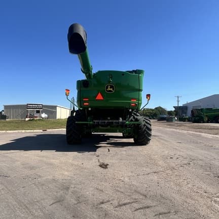 Image of John Deere S780 equipment image 4