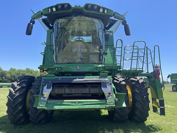 Image of John Deere S780 equipment image 1