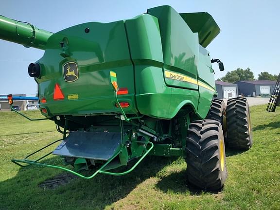 Image of John Deere S780 equipment image 2