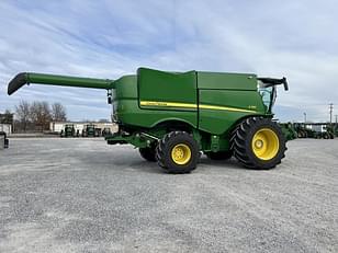 Main image John Deere S780 10