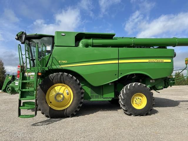 Image of John Deere S780 equipment image 2