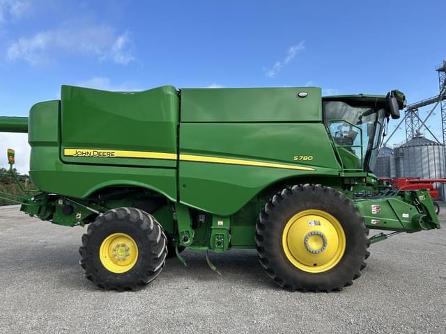Image of John Deere S780 equipment image 3
